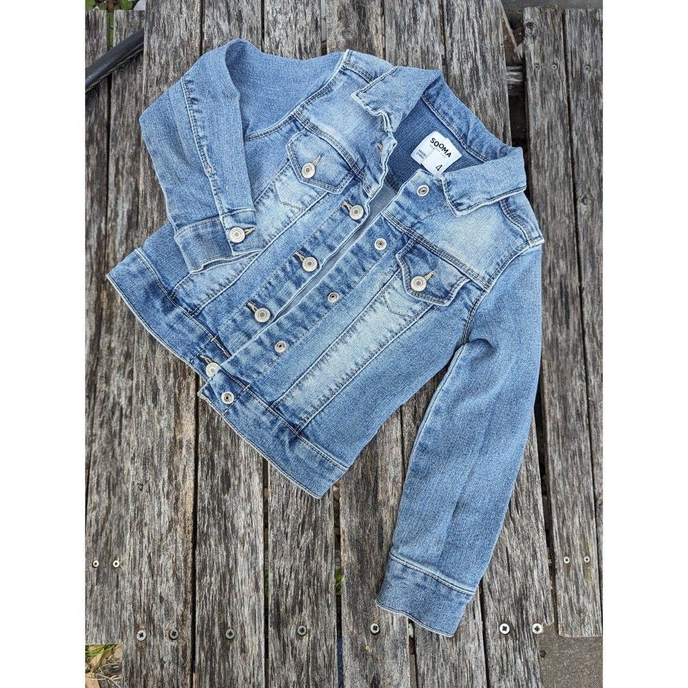 Jean Jacket kids size 4 like new!